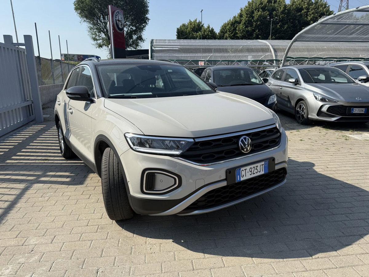 Volkswagen T-Roc 1.0 tsi Life 115cv (3)