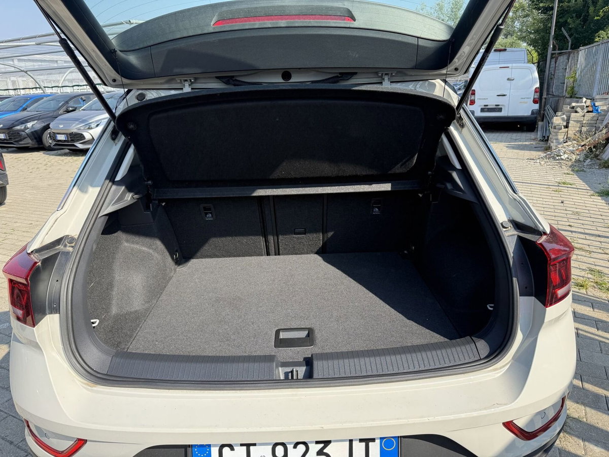 Volkswagen T-Roc 1.0 tsi Life 115cv (7)