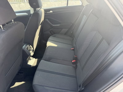 Volkswagen T-Roc 1.0 tsi Life 115cv (8)
