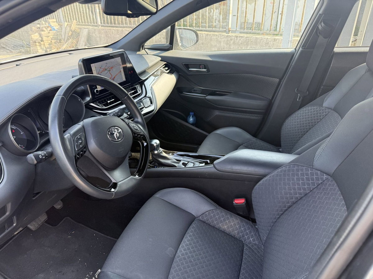 Toyota Toyota C-HR 2.0 Hybrid E-CVT Lounge (13)