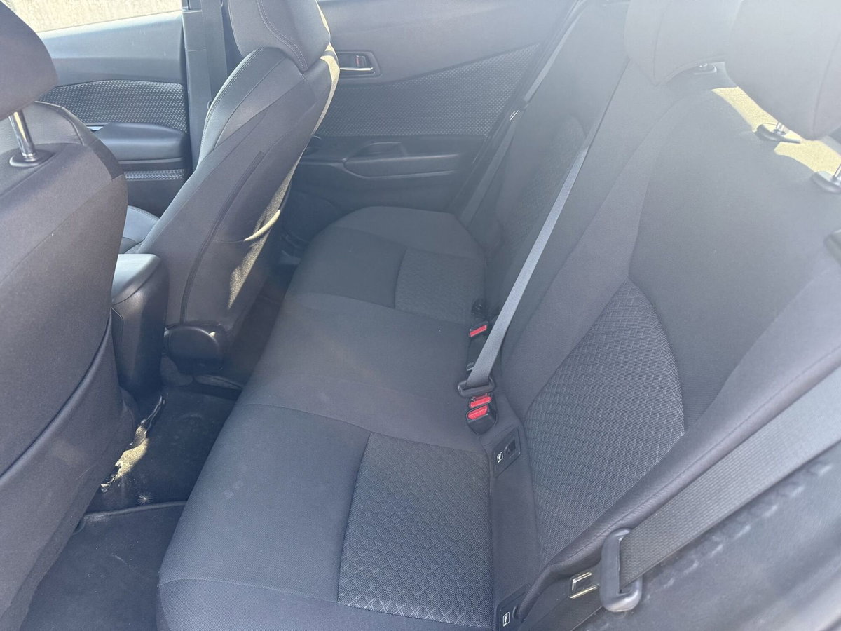 Toyota Toyota C-HR 2.0 Hybrid E-CVT Lounge (8)