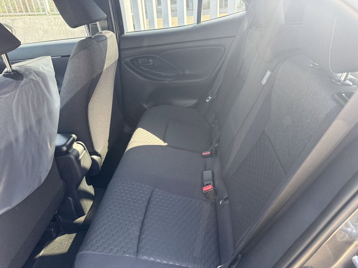 Toyota Yaris Cross Trend awd-i 130cv e-cvt (19)