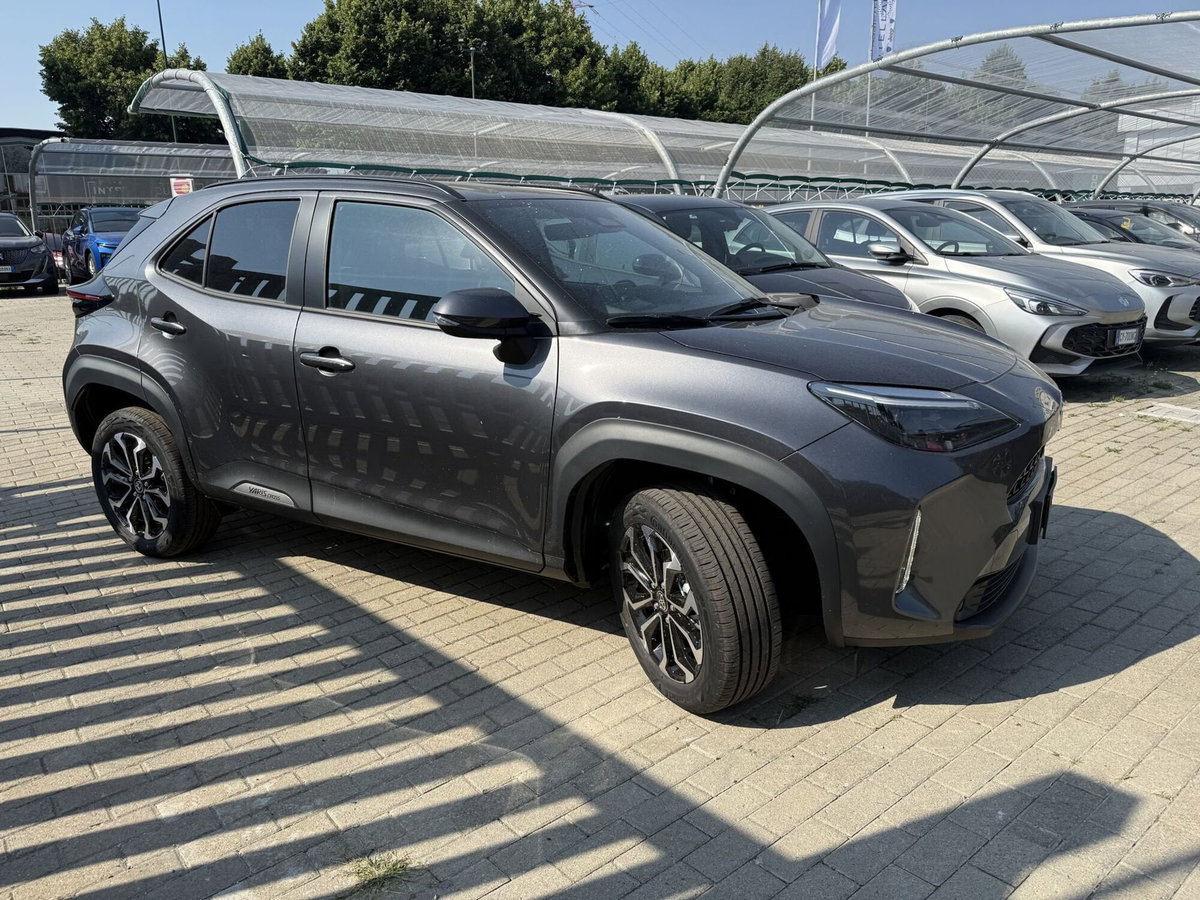 Toyota Yaris Cross Trend awd-i 130cv e-cvt (5)