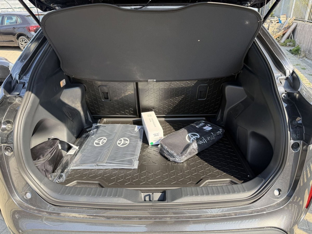 Toyota Yaris Cross Trend awd-i 130cv e-cvt (9)