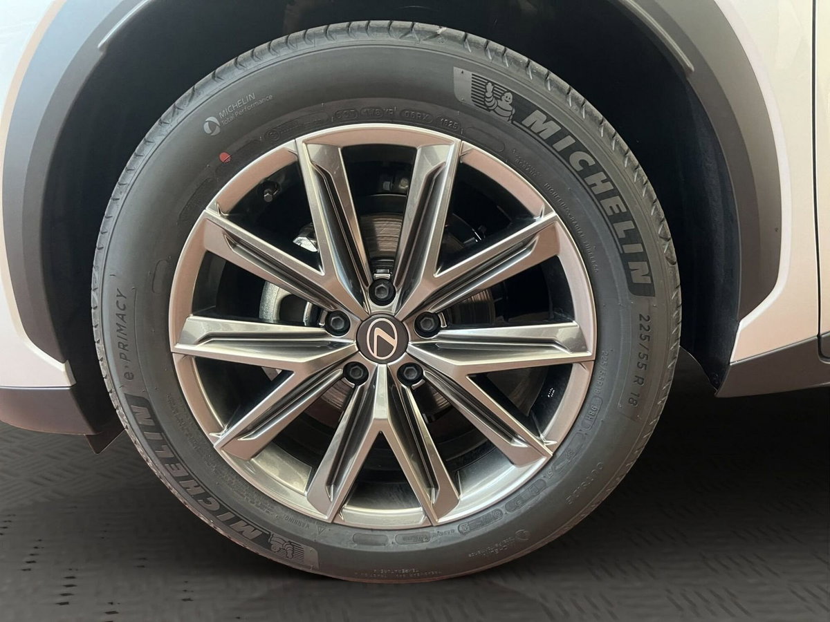 Lexus LBX 1.5 hybrid Elegant 2wd (4)