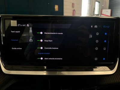 Peugeot 2008 1.2 hybrid Allure 145cv e-dcs6 (19)