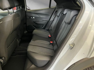 Peugeot 2008 1.2 hybrid Allure 145cv e-dcs6 (9)