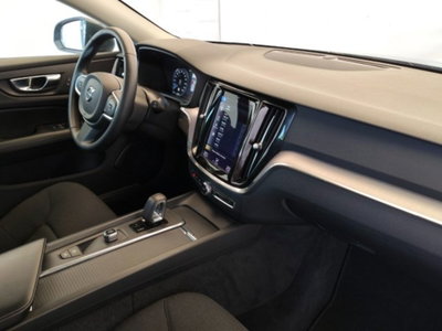 Volvo V60 B4 Geartronic Momentum Business Pro (9)
