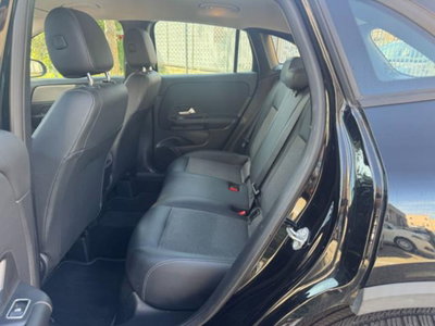 Mercedes-Benz GLA SUV 180 d Automatic Business (8)