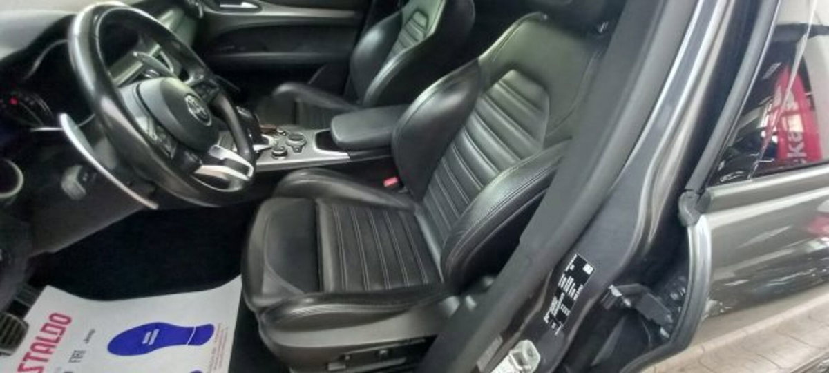 Alfa Romeo Stelvio Stelvio 2.2 Turbodiesel 210 CV AT8 Q4 Veloce (5)