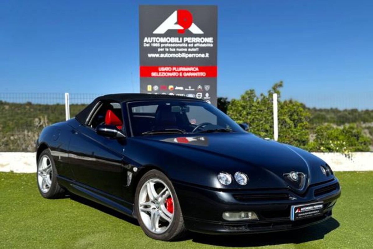 Alfa Romeo Spider 3.0i V6 24V cat L (3)