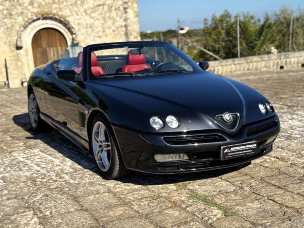 Alfa Romeo Spider 3.0i V6 24V cat L (9)