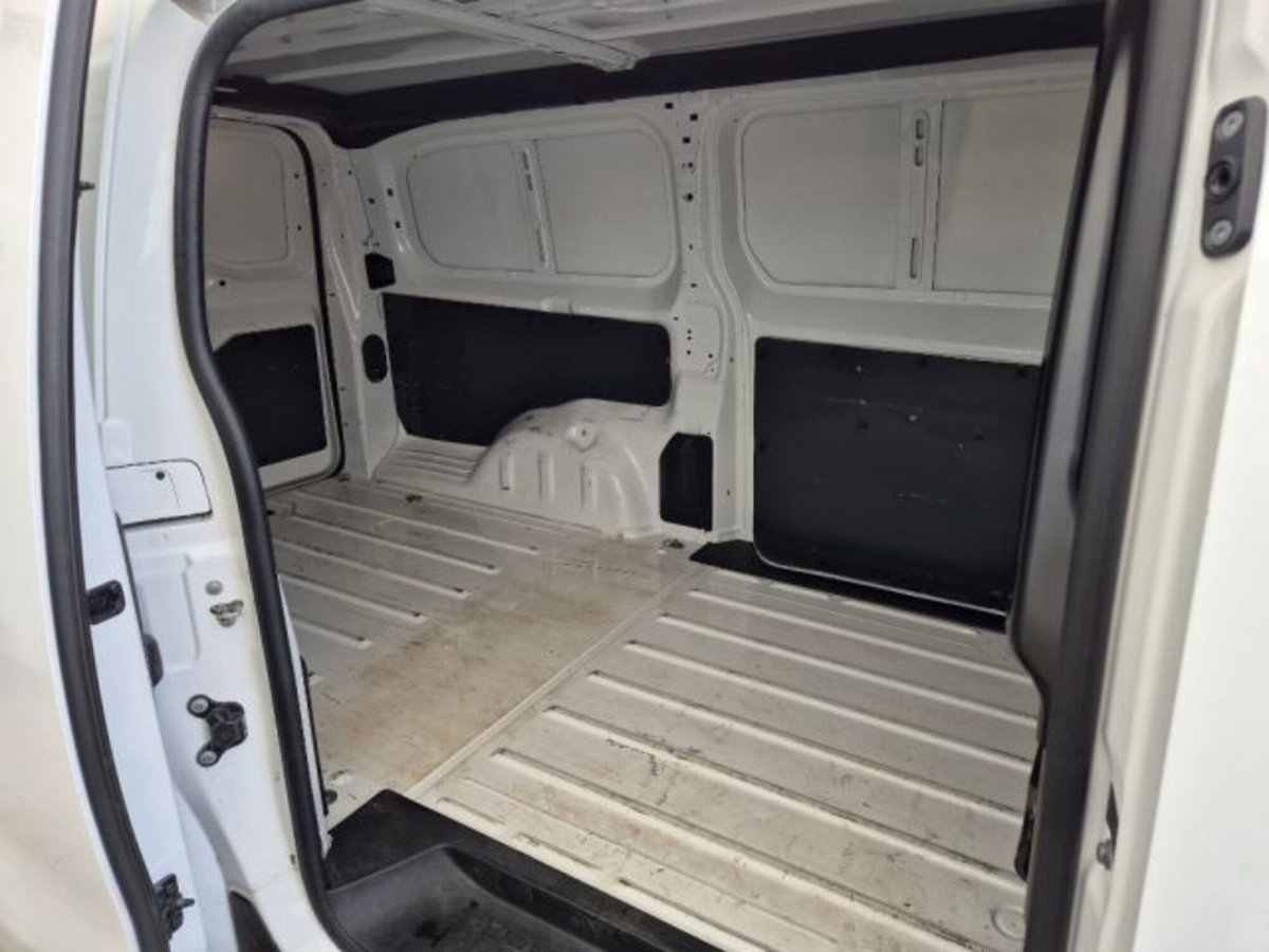 Opel Vivaro 1.5 Diesel 100CV S&S PL-TN M (9)