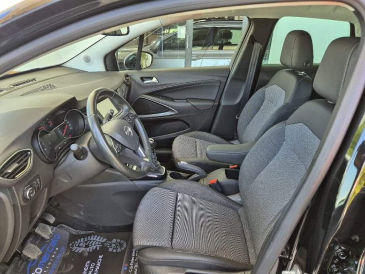 Opel Crossland 1.5 ECOTEC D 110 CV Start&Stop Elegance (6)