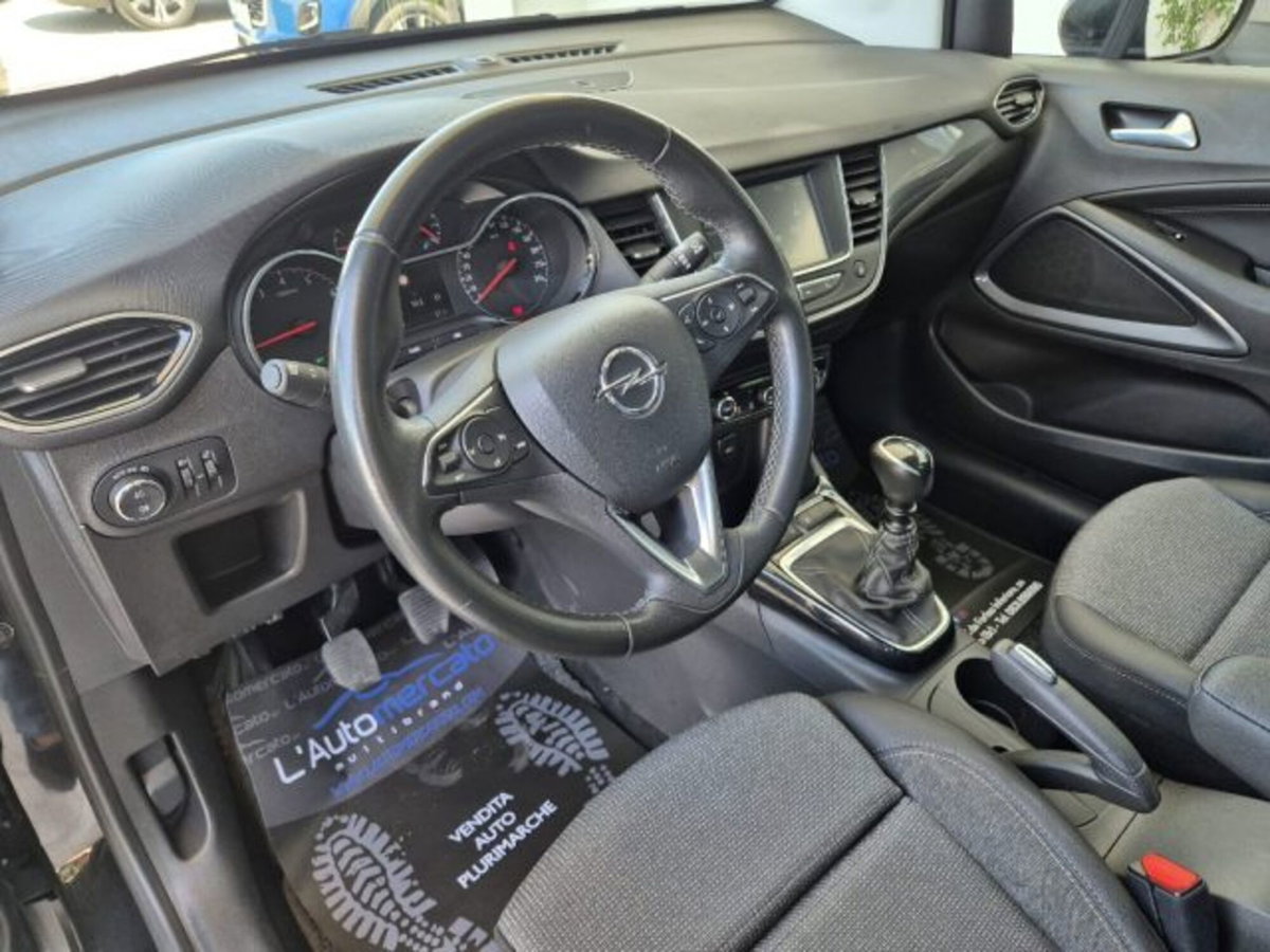 Opel Crossland 1.5 ECOTEC D 110 CV Start&Stop Elegance (7)