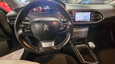Peugeot 308 PureTech Turbo 110 S&S Active Pack (11)