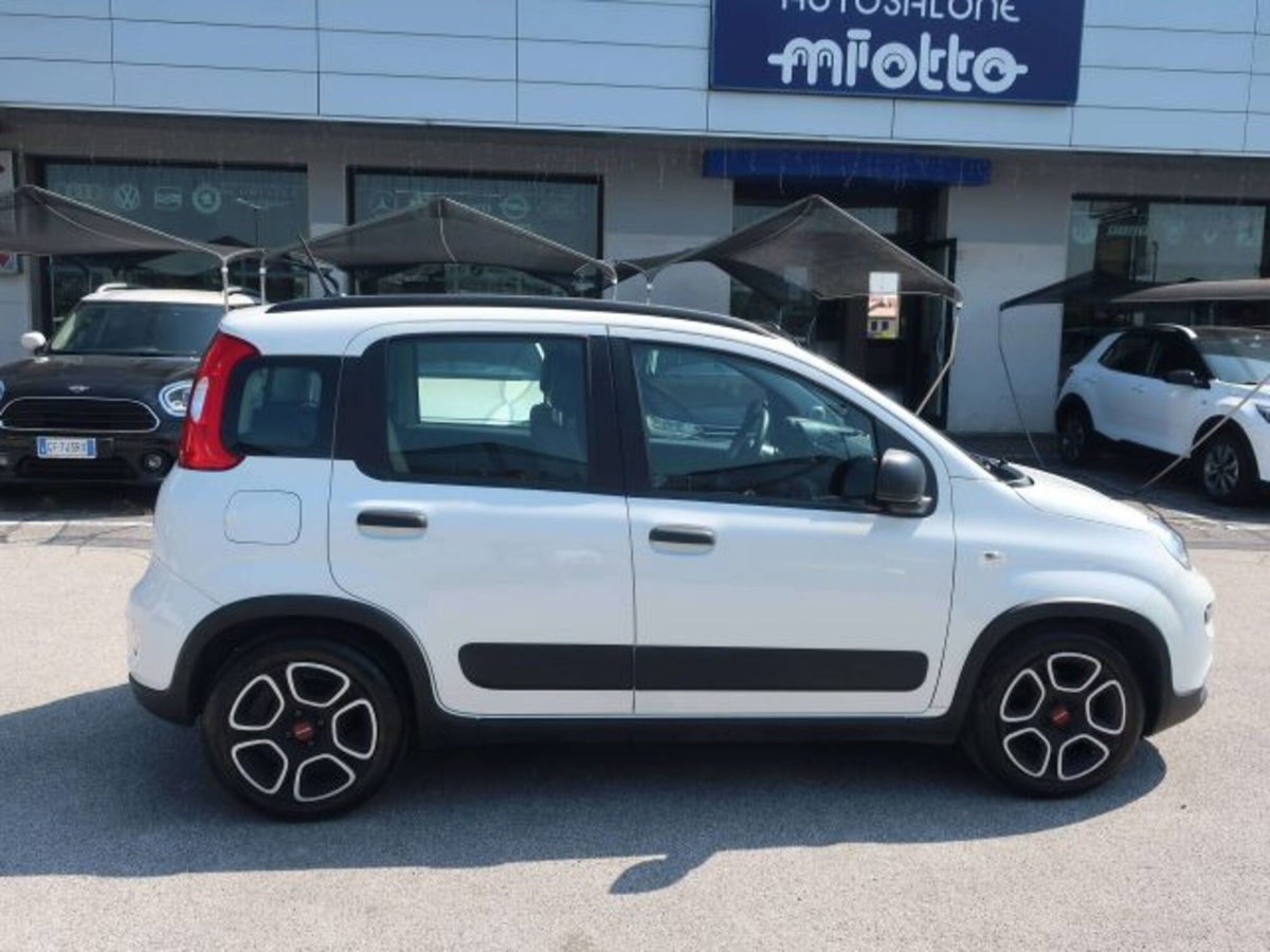 Fiat Panda 1.0 firefly hybrid s&s 70cv 5p.ti (14)