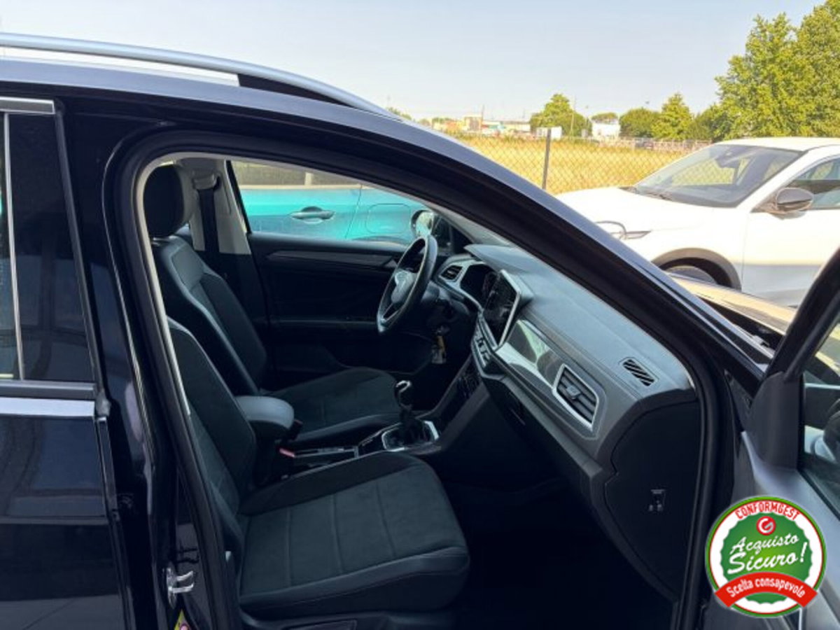 Volkswagen T-Roc 1.0 tsi Style 115cv (11)