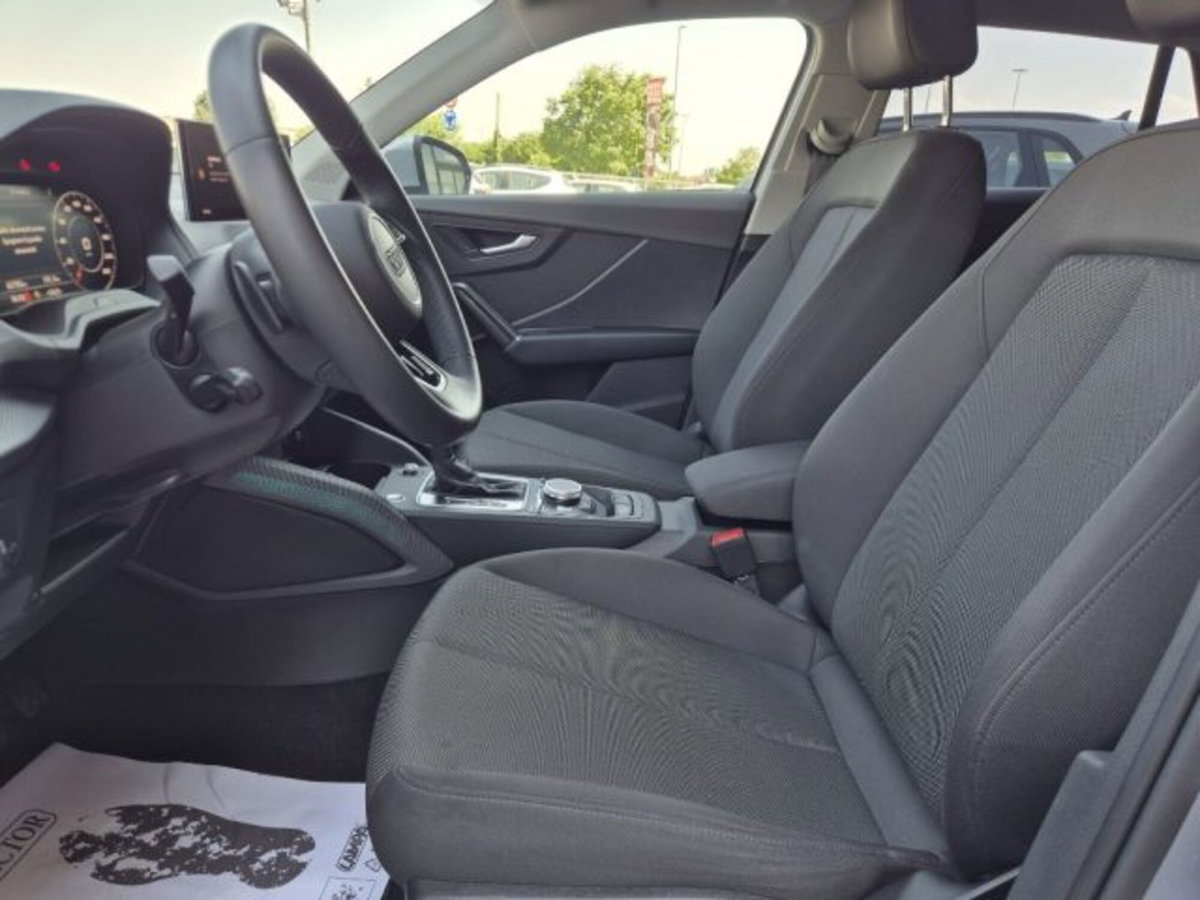 Audi Q2 Q2 30 TDI S tronic Identity Black (9)