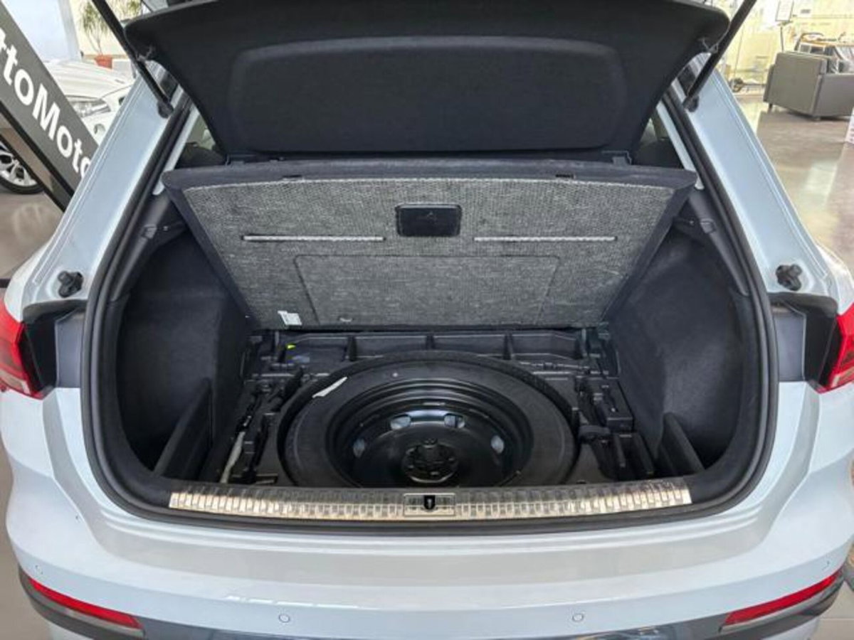 Audi Q3 35 TDI quattro S tronic Business Advanced (17)