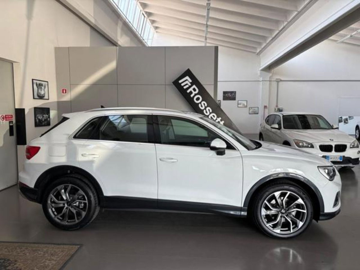 Audi Q3 35 TDI quattro S tronic Business Advanced (3)