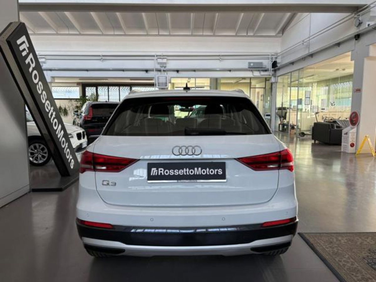 Audi Q3 35 TDI quattro S tronic Business Advanced (4)