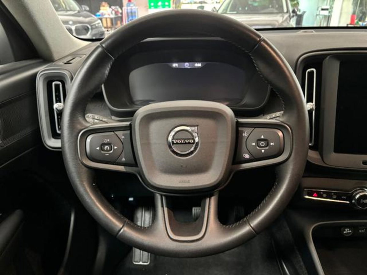 Volvo XC40 T2 Momentum Core (11)