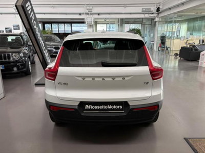 Volvo XC40 T2 Momentum Core (4)