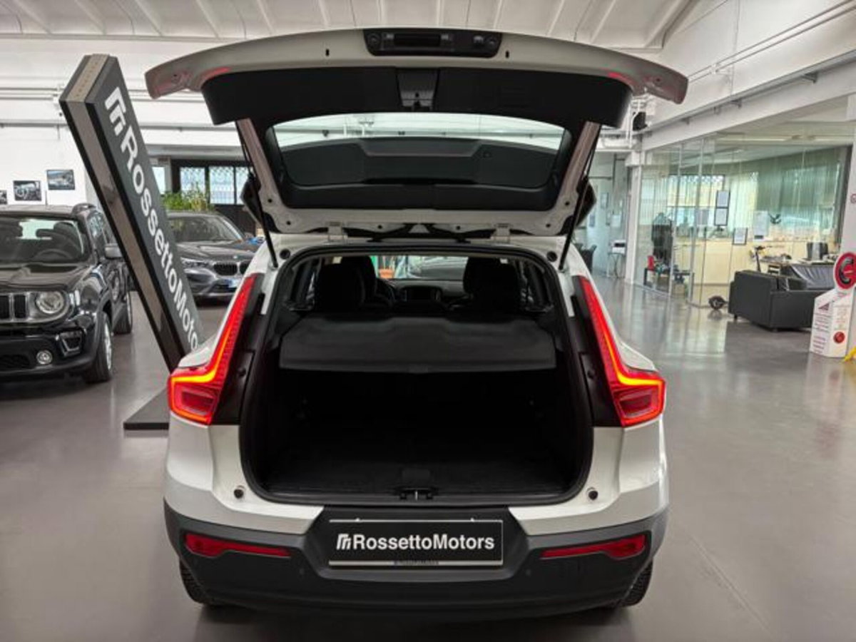 Volvo XC40 T2 Momentum Core (5)