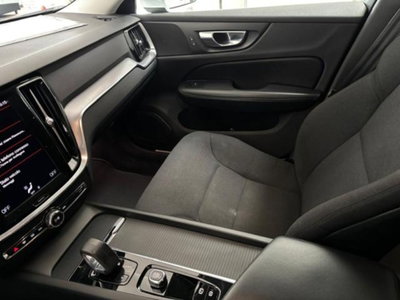 Volvo V60 B3 Geartronic Momentum Business Pro (9)