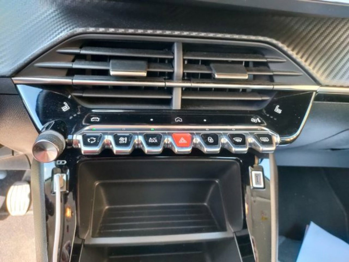 Peugeot 208 1.2 puretech Active s&s 75cv (10)