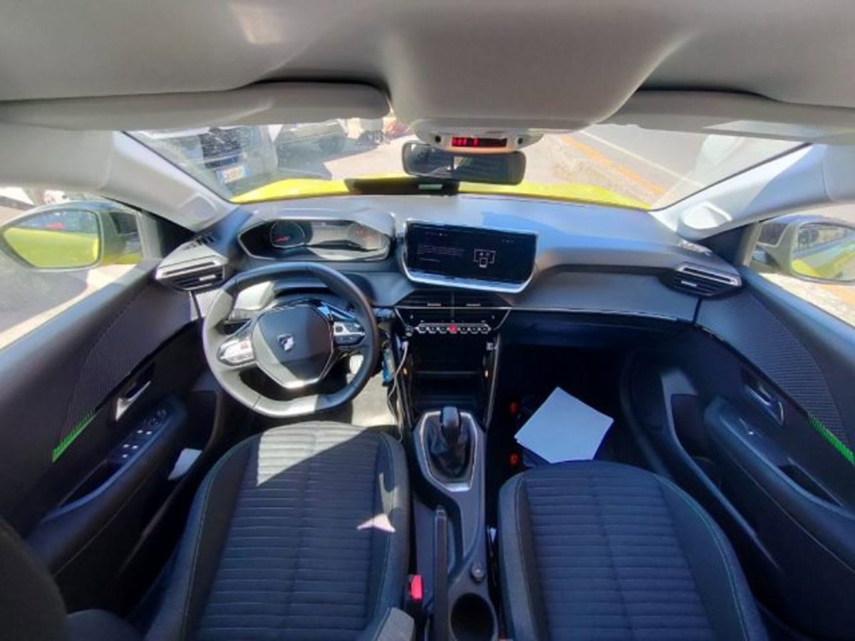 Peugeot 208 1.2 puretech Active s&s 75cv (9)