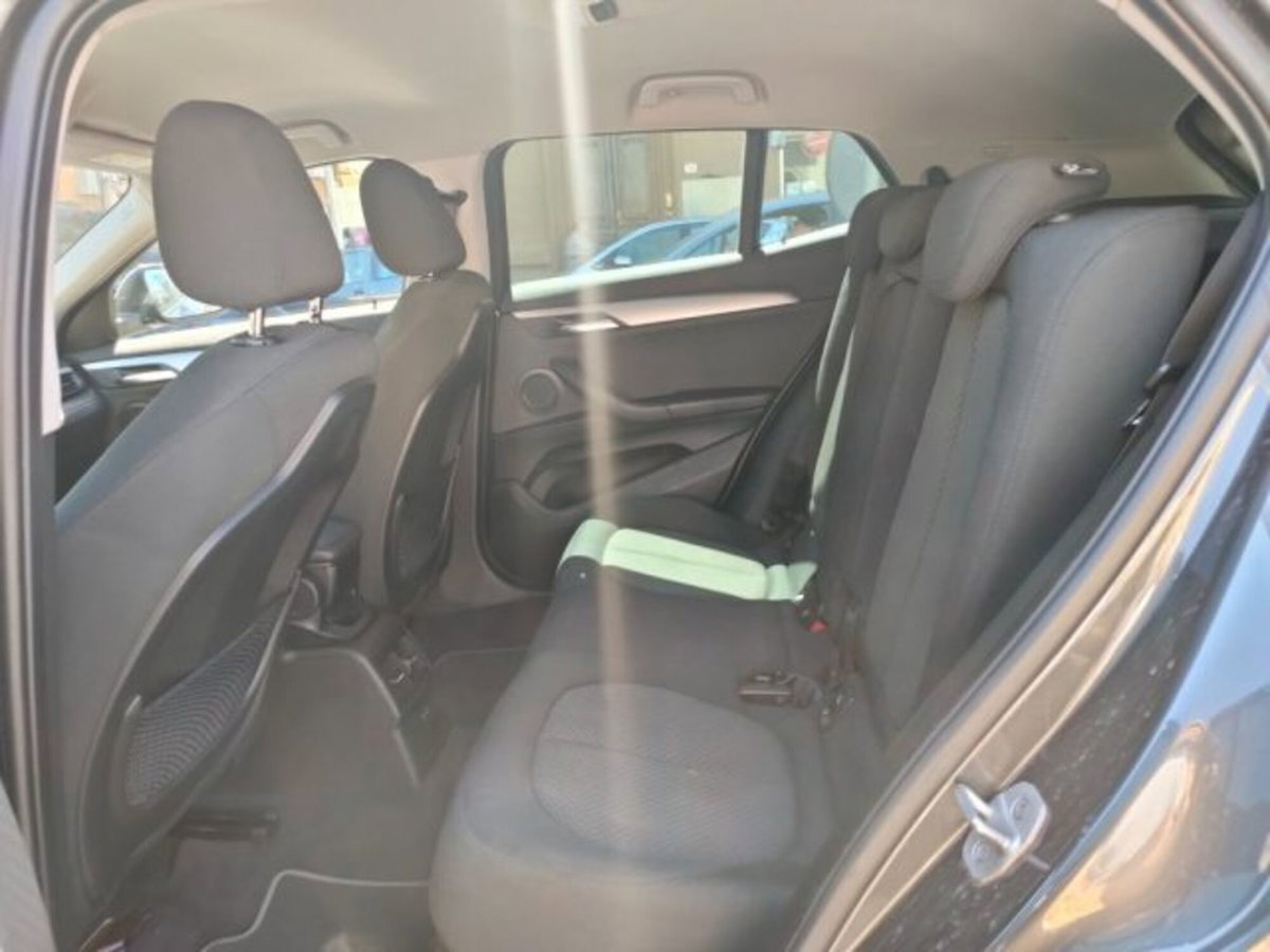 BMW X2 sDrive18d Business-X (18)