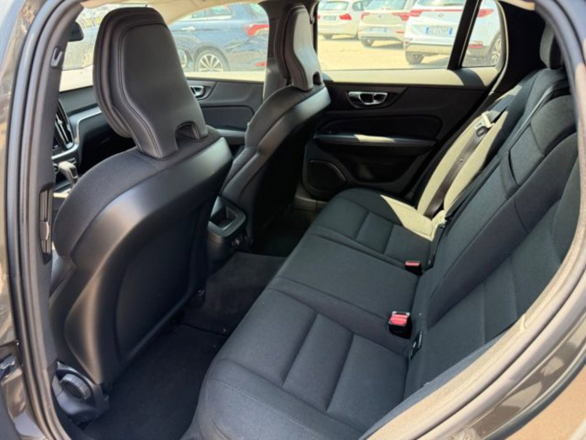 Volvo V60 D3 Momentum Business (12)