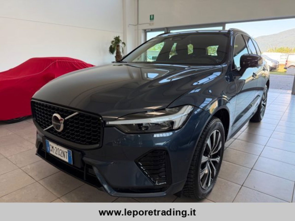 Volvo XC60 B4 (d) AWD automatico Plus Dark