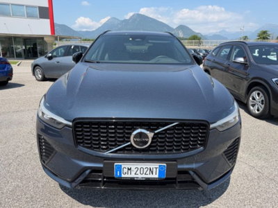 Volvo XC60 B4 (d) AWD automatico Plus Dark (2)
