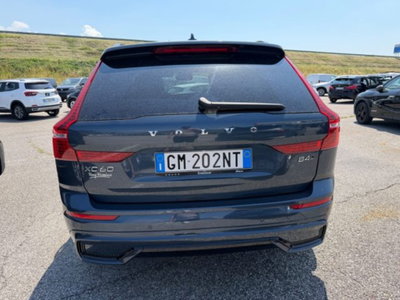 Volvo XC60 B4 (d) AWD automatico Plus Dark (5)