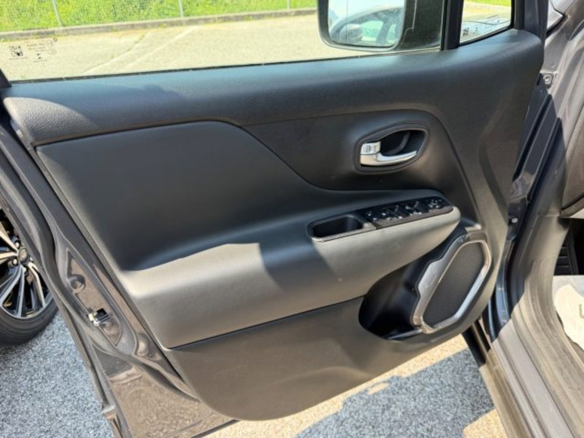 Jeep Renegade 1.6 Mjt 130 CV Longitude (7)