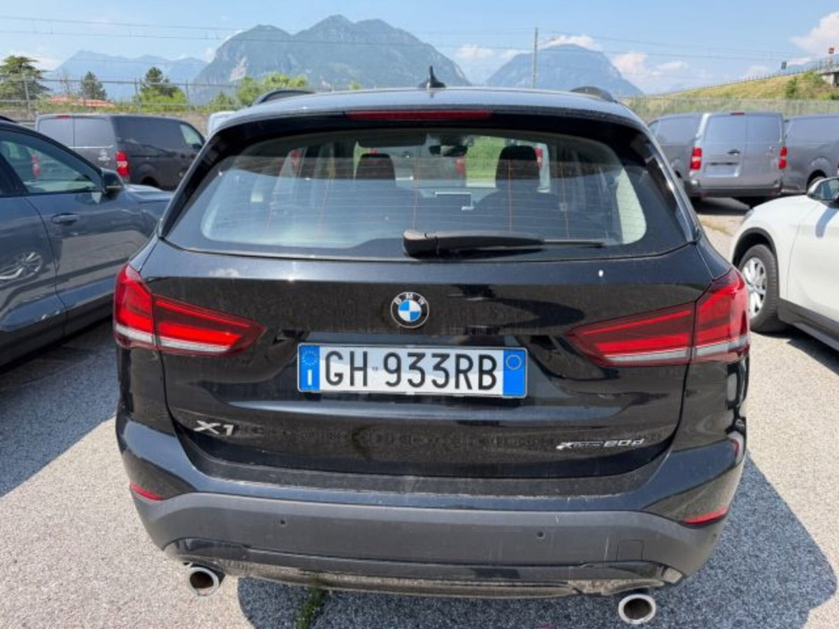 BMW X1 xDrive20d Business Advantage (5)