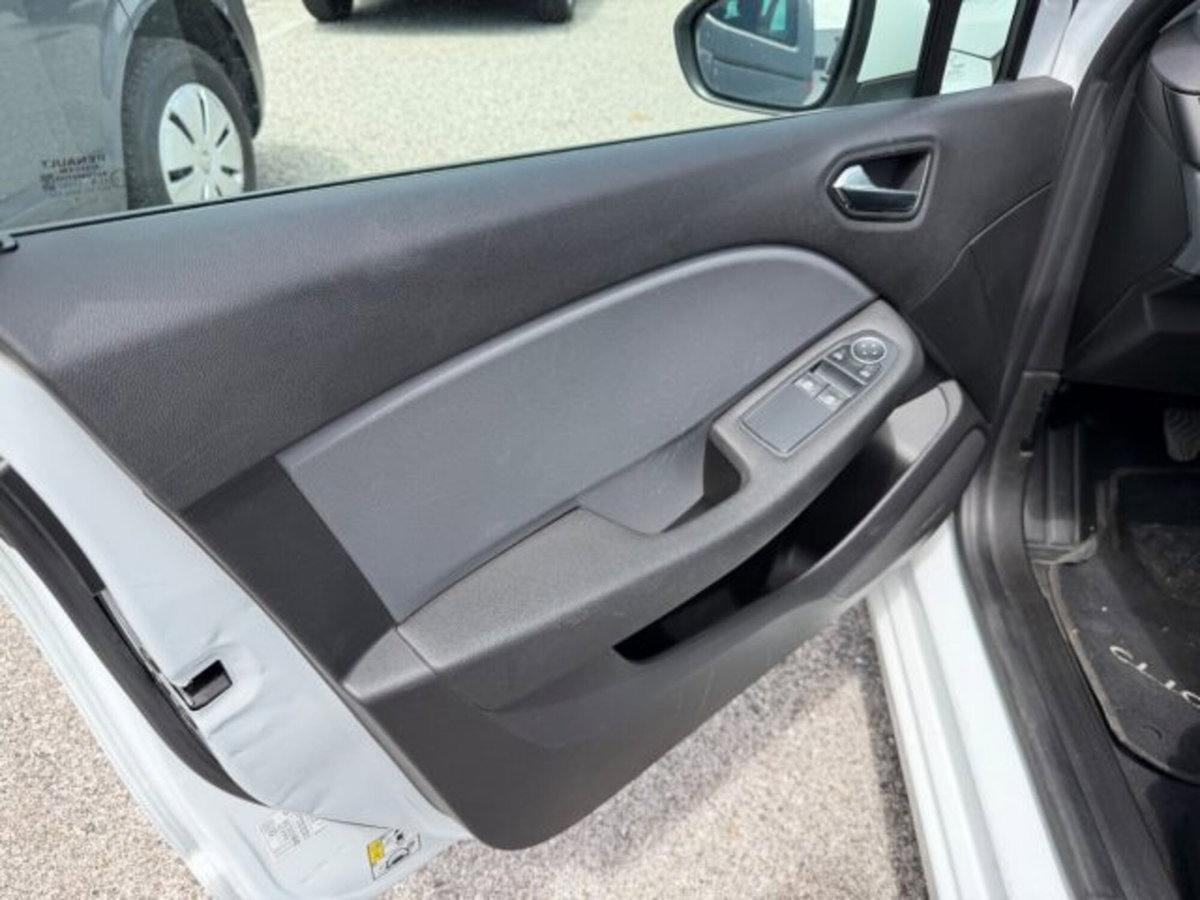 Renault Clio Blue dCi 85 CV 5 porte Business (7)