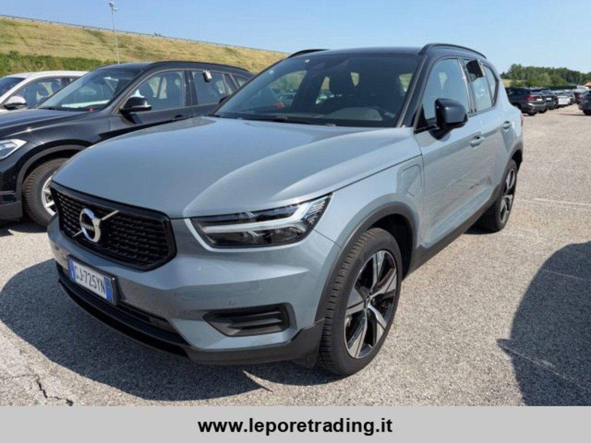 Volvo XC40 T5 Recharge Plug-in Hybrid R-design