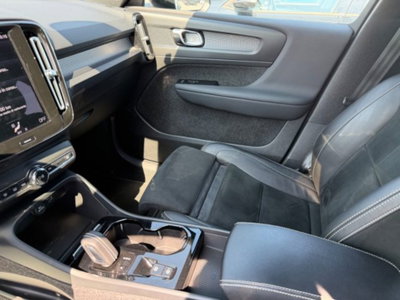 Volvo XC40 T5 Recharge Plug-in Hybrid R-design (11)