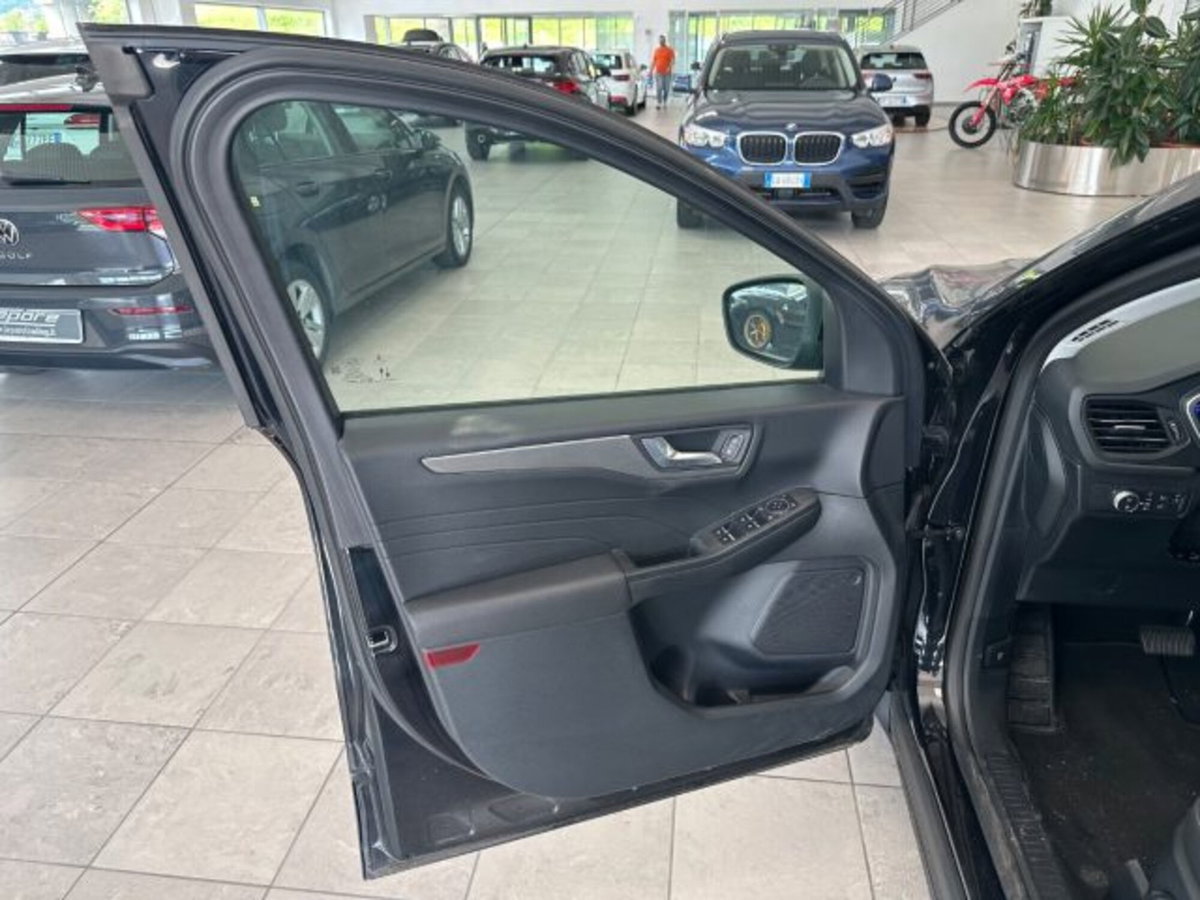 Ford Kuga 1.5 EcoBlue 120 CV 2WD Titanium (8)