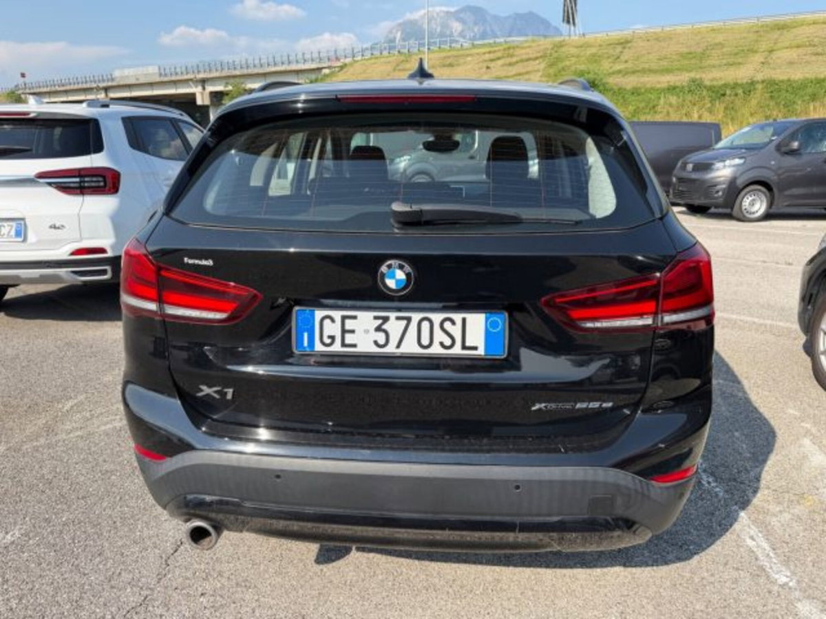BMW X1 xDrive25e Business Advantage (5)