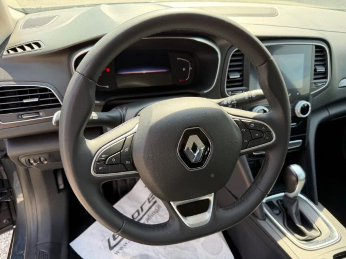 Renault Mégane Sporter Blue dCi 115 CV EDC Equilibre (10)