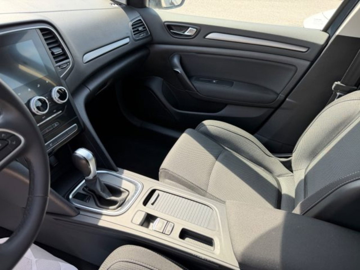 Renault Mégane Sporter Blue dCi 115 CV EDC Equilibre (11)