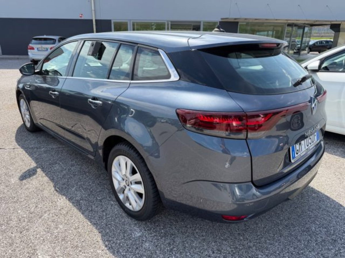 Renault Mégane Sporter Blue dCi 115 CV EDC Equilibre (6)