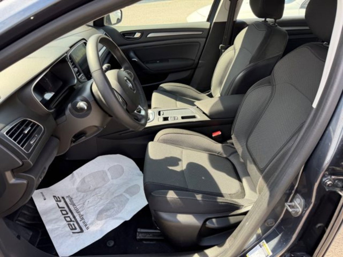Renault Mégane Sporter Blue dCi 115 CV EDC Equilibre (8)
