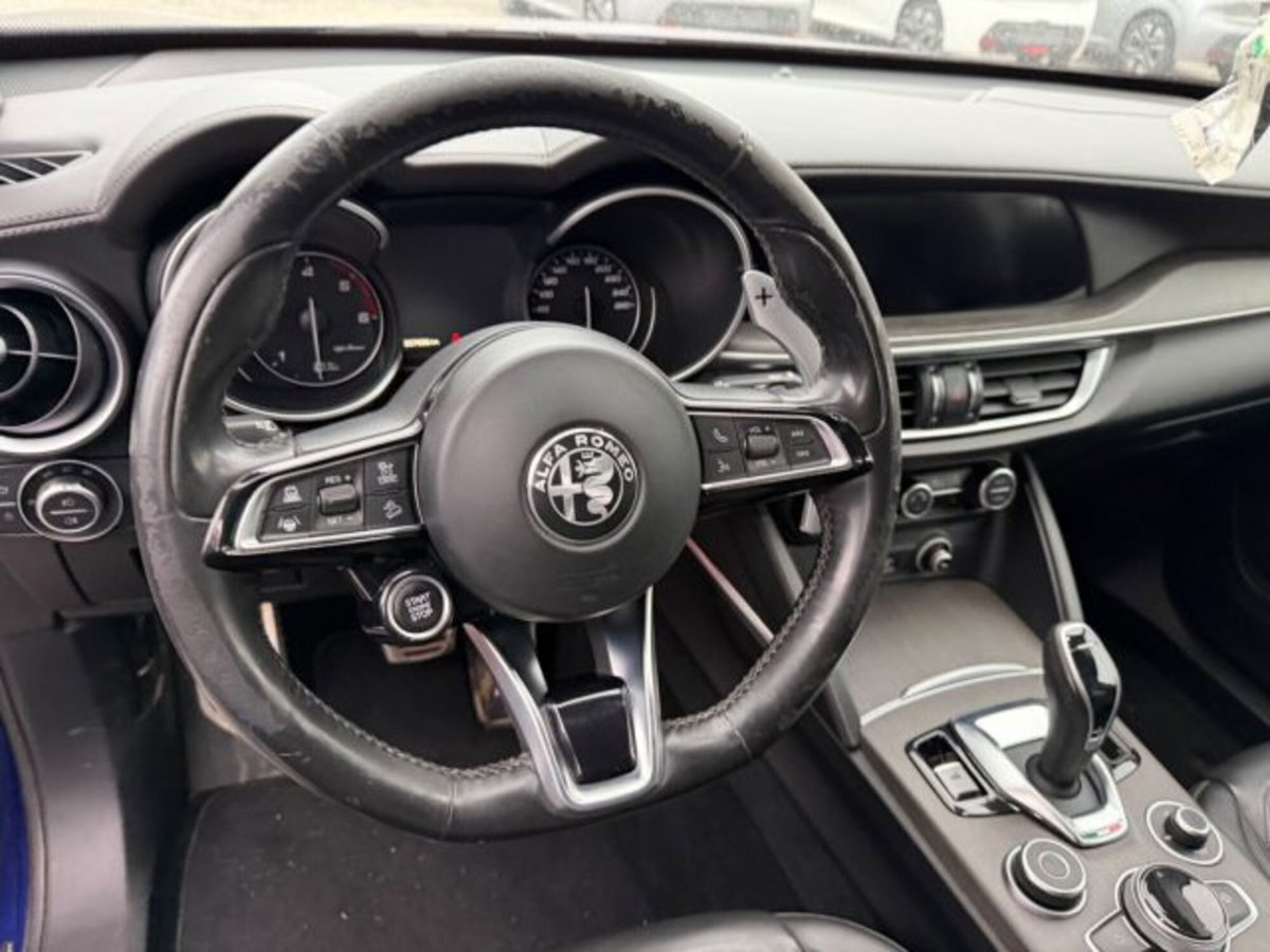 Alfa Romeo Stelvio Stelvio 2.2 Turbodiesel 190 CV AT8 Q4 Ti (10)