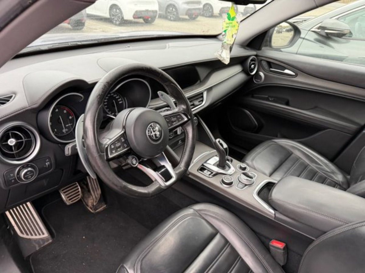 Alfa Romeo Stelvio Stelvio 2.2 Turbodiesel 190 CV AT8 Q4 Ti (9)
